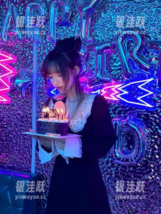 今天又是打开15吃瓜网登录的日子，猜我能吃到啥新鲜的？