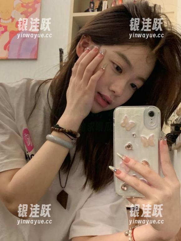 17c 分享17c的黑料,心里想着能有多少人主动求喂瓜呢?