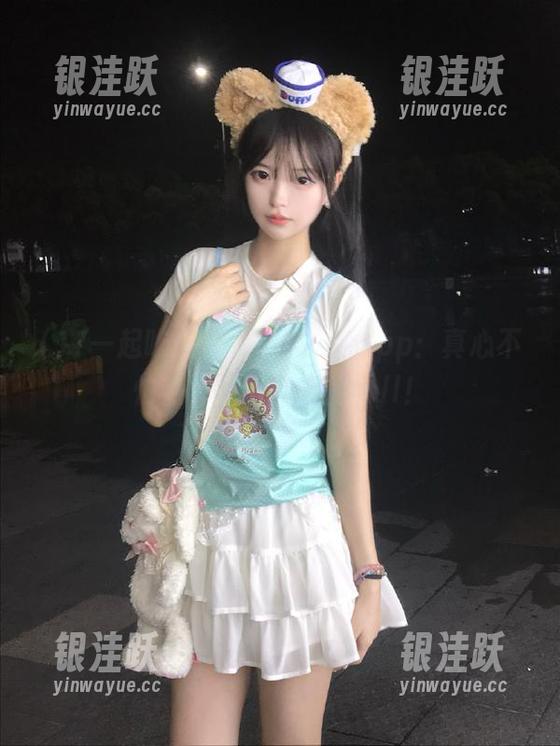 17一起吃瓜app：真心不怕热，瓜田里随便roll！