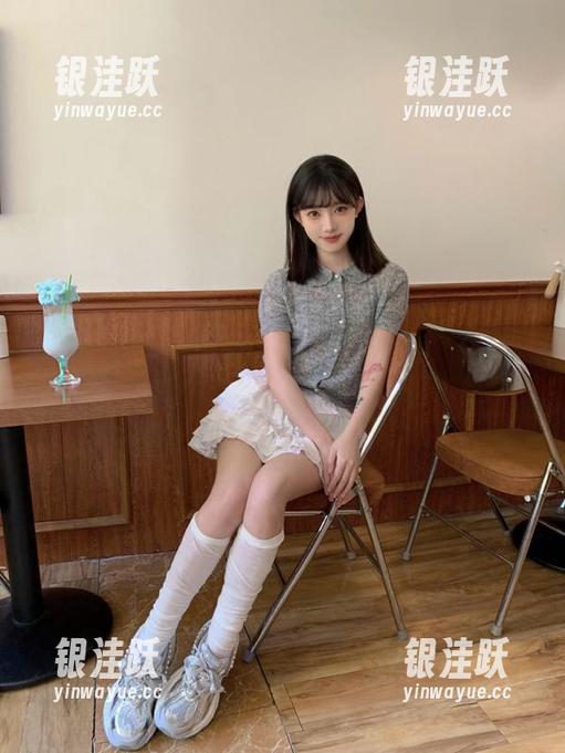 17吃瓜网 17吃瓜网苹果版:实时升级,甚至连我的八卦都嫉妒它的速度!