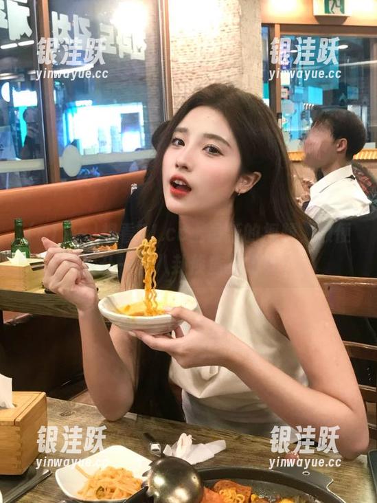 想看51.cc上最新的视频，顺便提升一下八卦侦查技巧嘛？