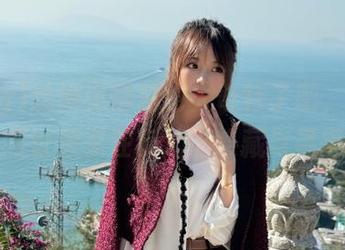 这网页排版也太奇特了吧，51cg官网网址像是在玩儿“隐藏与寻宝”。