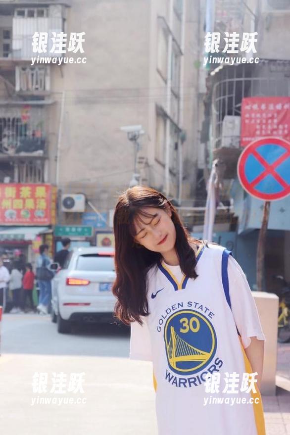 探索“cg51”网站，潜伏在奇怪吃瓜的海洋中，我是否应该告别我的好奇心？