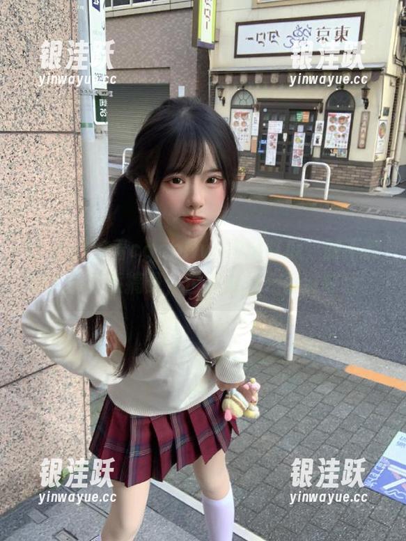 追着cggolive视频吃瓜，时不时被人际关系搞晕，也是别有一番滋味啊。