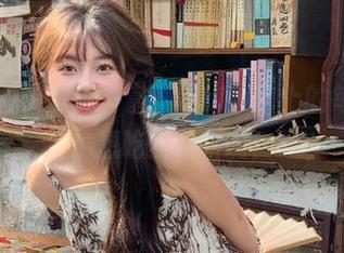 资源真丰富，“hlw”上的每日瓜：想吃就要拼嘴！