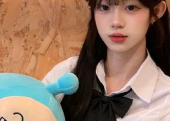 只想问一句：在“zztt21”上你相信永久的友谊吗？