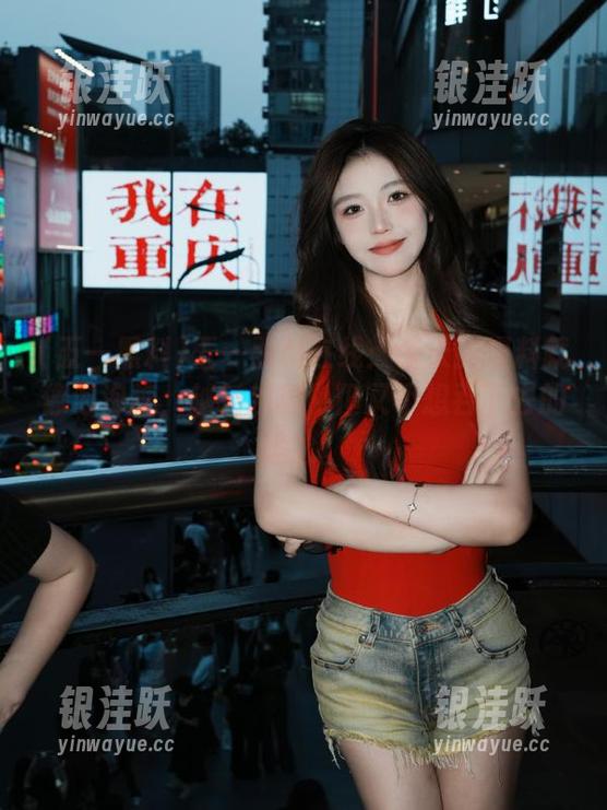 五一黑料在线：今天的爆料就像泡泡糖，越嚼越甜，但又不想吞下去的尴尬。