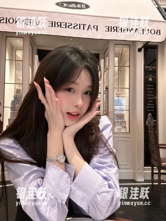 来来来，下载《吃瓜大本营》，瓜皮深度解析，吃瓜也需要智商在线哦！