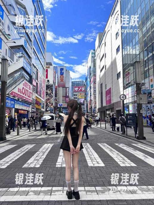 不用上天入地，直接用传送门，吃瓜网在线观看背后真实的人际关系，还挺微妙的。