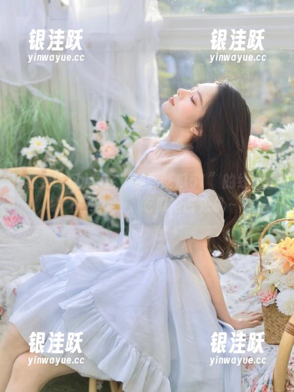 我要吃瓜 我在“我要吃瓜51”的线路上,横扫八卦,吃瓜抢占先机~