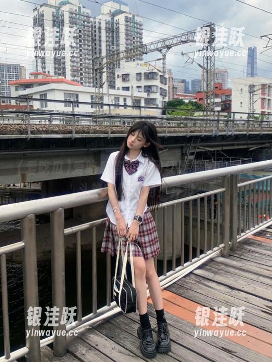 爱吃瓜首页，网红明星们的争奇斗艳安静了吗？并没