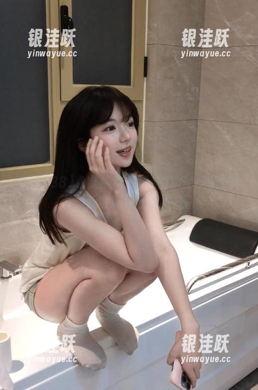 永久纠结在黑料380cc的冲突下，我要喝杯水喘口气。