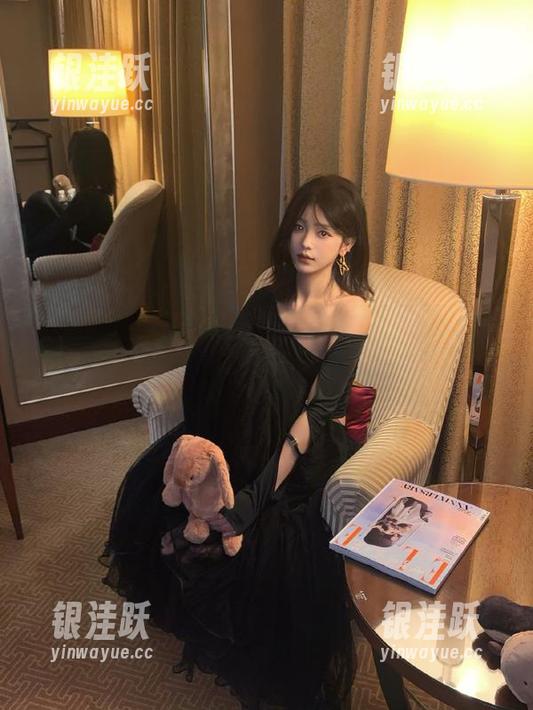 “hlcool黑料不打烊”又要发布啥辣眼睛的桃色新闻了？