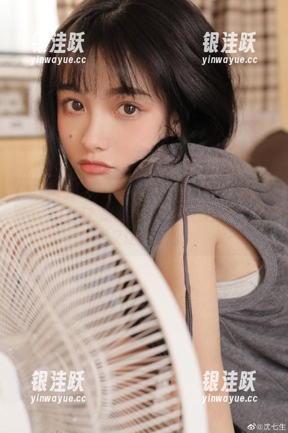 你试过“51黑料不打烊”的ios入口吗？感觉像是在翻老黄历呢，有趣又让人捧心。