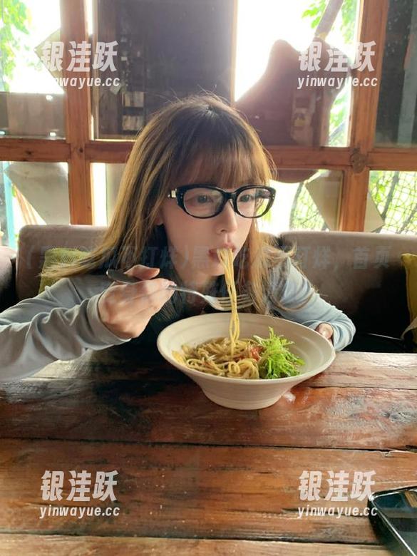 黑料吃瓜不打烊，首页变身你的特殊任务清单！