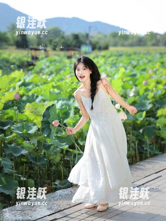 黑料正能量和网页，你最爱的深夜欢乐吧？
