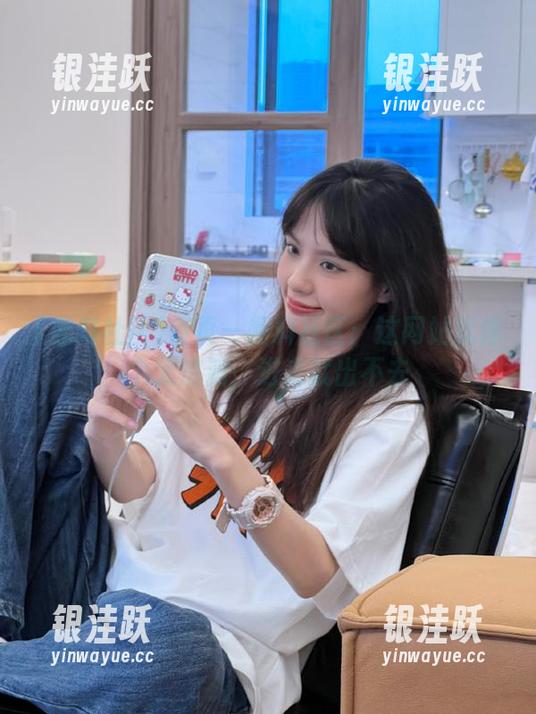 黑料社区 首页—黑料社区:这网站就像个无底洞,进来就出不去