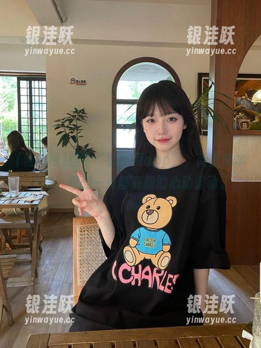 这个“黑料网app”，简直册本一样，每翻一页都有新的心动波动。