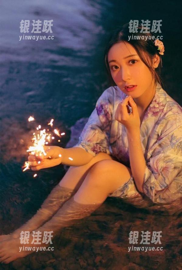 夏天必备，登录黑料网，实时吃瓜，不怕热！