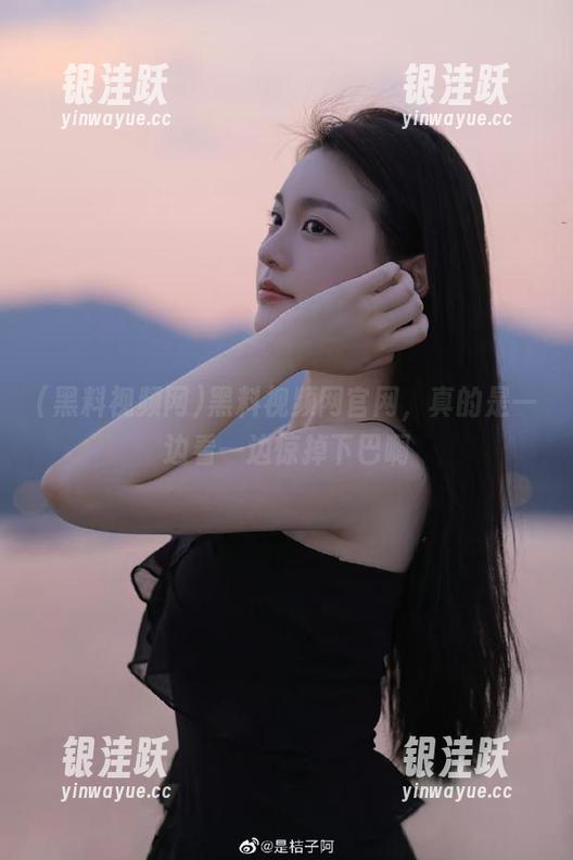 黑料视频网官网，真的是一边看一边惊掉下巴啊