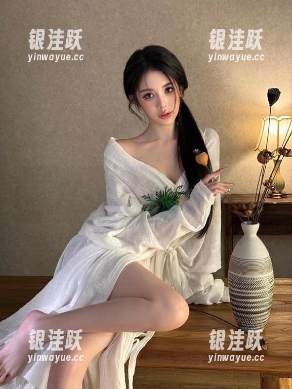 “黑瓜吃料”更新：不可思议！这瓜里全是八卦的味道，快来尝尝瘾！