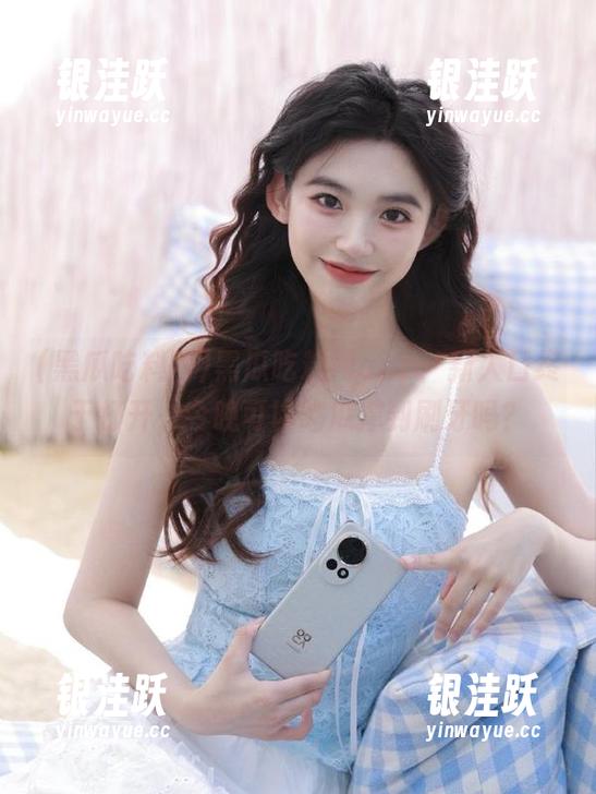 黑瓜吃料网app：新入口终于打开，今晚可以吃瓜撑到刷牙吗？