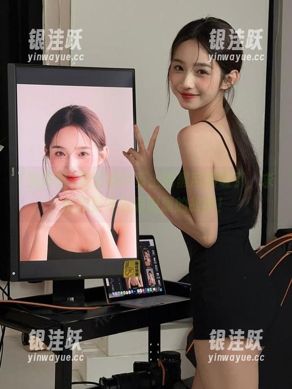 突然被网页上的黑网料吸引，求给我更多五彩斑斓的故事！